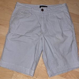Men’s Size 28 American Eagle flat shorts